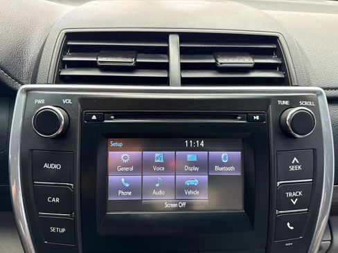 Used 2017 Toyota Camry LE FWD image 27