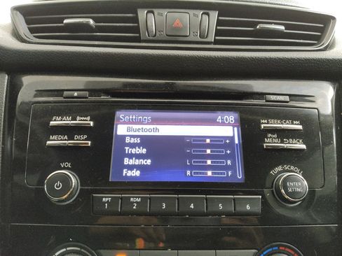 Used 2017 Nissan Rogue S FWD image 25
