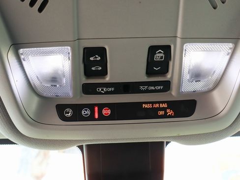 Used 2020 GMC Terrain SLE w/ Driver Convenience Package image 29