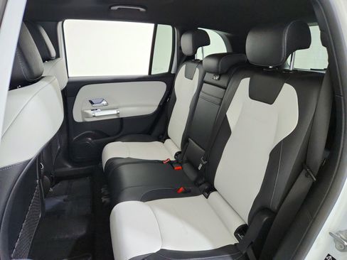 Certified 2022 Mercedes-Benz GLB 250 image 21