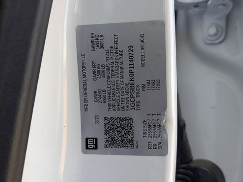 Used 2023 Chevrolet Colorado W/T image 36