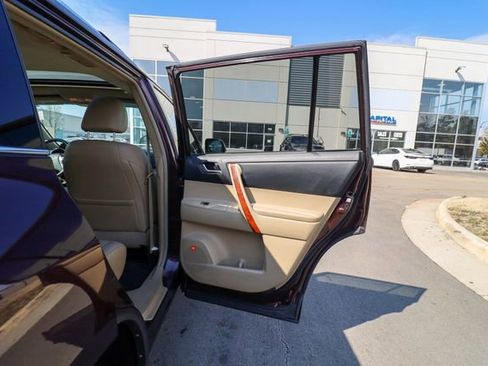 Used 2013 Toyota Highlander Limited image 43