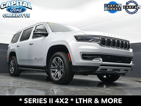 Used 2024 Jeep Wagoneer Series II w/ Flexible Seating Group RWD image 21