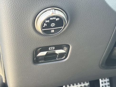 Used 2026 Mercedes-Benz GLC 300 4MATIC image 21