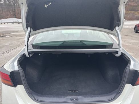Used 2025 Nissan Altima 2.5 SV image 31