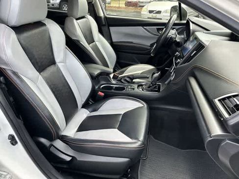 Used 2022 Subaru Crosstrek 2.5i Limited w/ Moonroof Package 2 AWD/4WD image 17