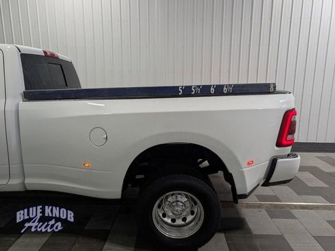 Used 2024 RAM 3500 Laramie AWD/4WD image 3
