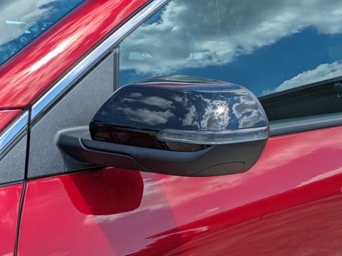 New 2025 Chevrolet Traverse LT image 32