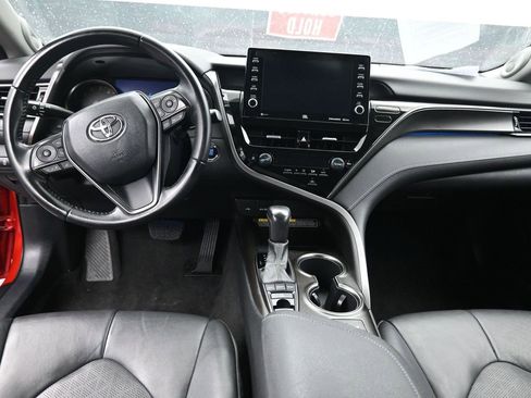 Used 2021 Toyota Camry XSE image 10