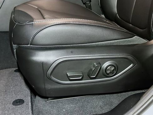 New 2025 Jeep Grand Cherokee Limited w/ Luxury Tech Group II image 13