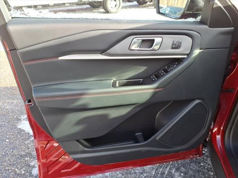 New 2026 Ford Explorer ST-Line w/ ST-Line Street Pack image 19