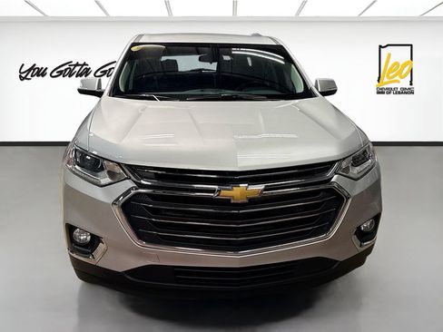 Used 2021 Chevrolet Traverse LT FWD image 2
