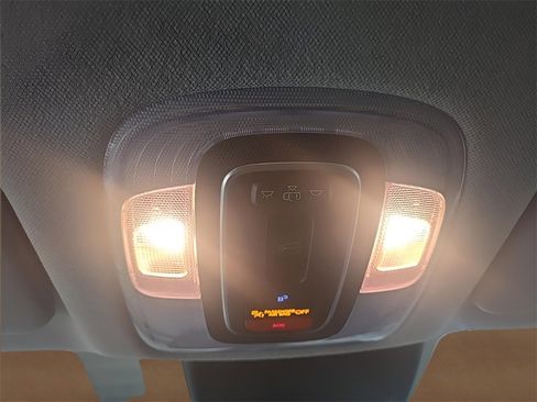 Certified 2025 Hyundai Elantra SEL image 30