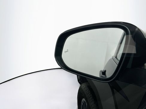 Used 2024 Toyota Tacoma TRD Off-Road image 16