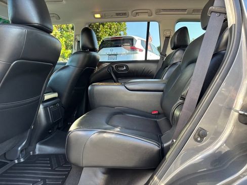 Used 2017 INFINITI QX80 2WD w/ Driver Assistance Package image 26