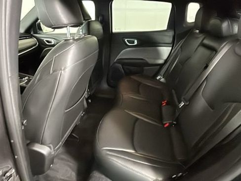Used 2023 Jeep Compass Latitude AWD/4WD image 26