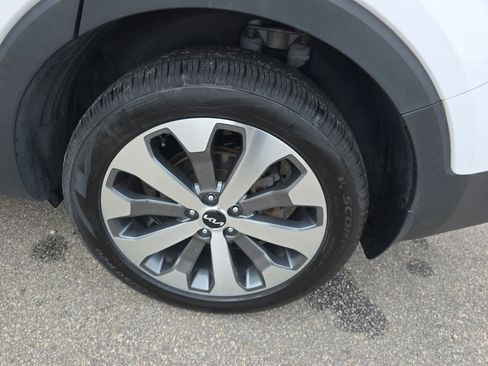 Used 2022 Kia Telluride EX w/ EX Premium Package image 36