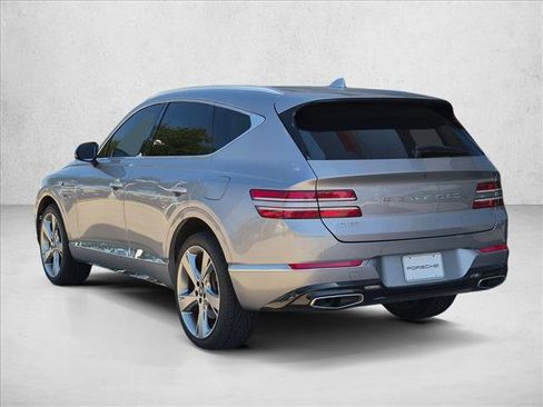 Used 2021 Genesis GV80 2.5T RWD image 3