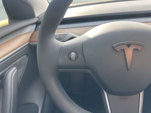 Used 2022 Tesla Model 3 Long Range image 15