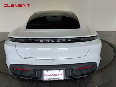 Used 2022 Porsche Taycan image 6