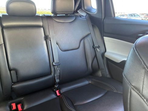 Used 2025 Jeep Compass Limited image 38