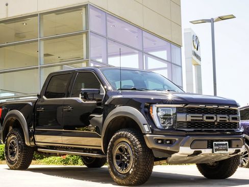 Used 2023 Ford F150 Raptor w/ Raptor Carbon Fiber Package AWD/4WD image 4