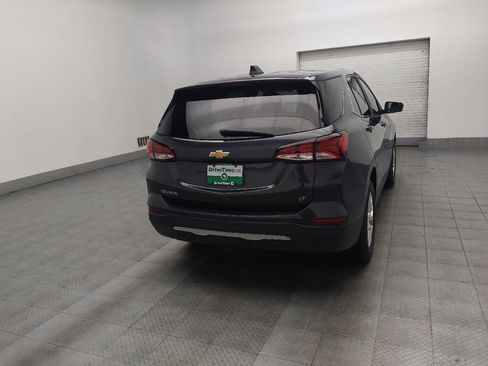 Used 2022 Chevrolet Equinox LT w/ Driver Convenience Package image 9