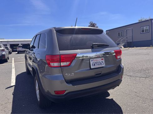 Used 2012 Jeep Grand Cherokee Laredo AWD/4WD image 7