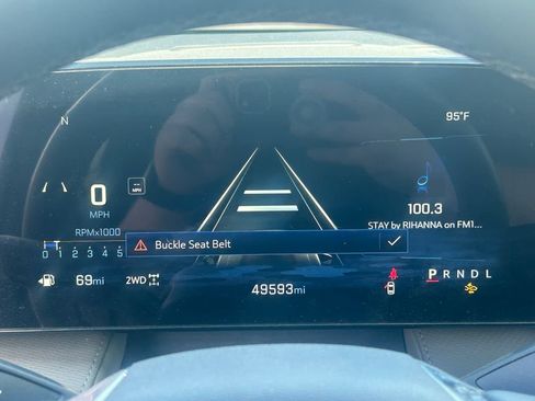 Used 2025 Chevrolet Equinox LT w/ Convenience Package II AWD/4WD image 19