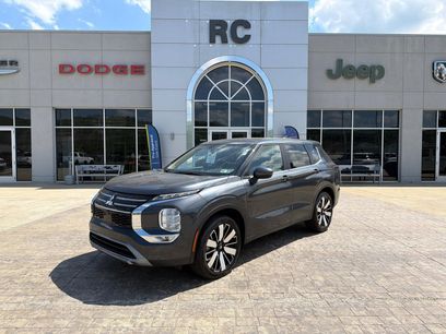 Used 2025 Mitsubishi Outlander SE