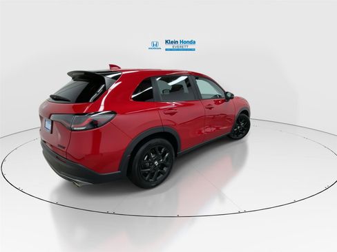 Certified 2025 Honda HR-V Sport image 2