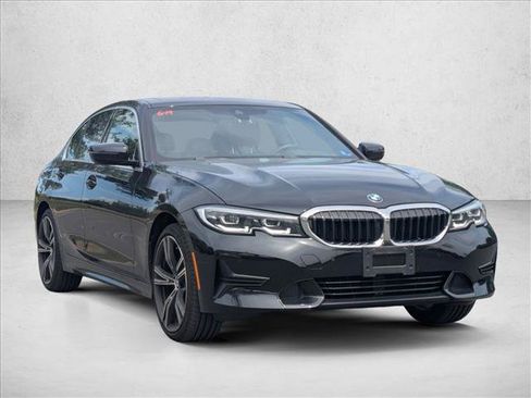 Used 2022 BMW 330i xDrive Sedan w/ Premium Package 2 AWD/4WD image 3