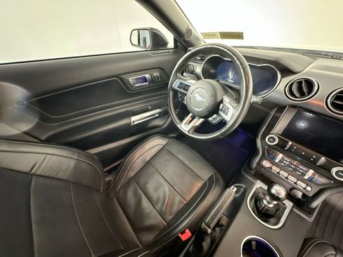 Used 2022 Ford Mustang GT Premium w/ Equipment Group 401A RWD image 9