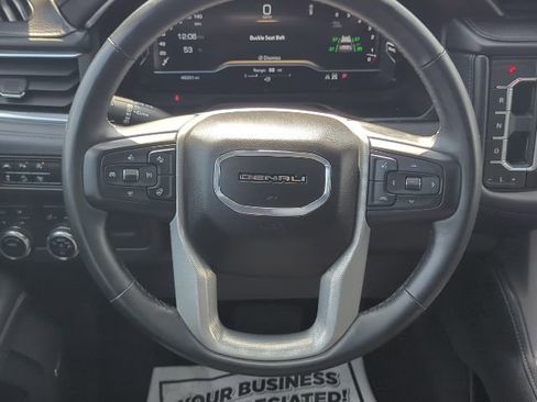 Used 2023 GMC Yukon Denali AWD/4WD image 7