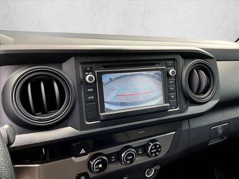 Used 2018 Toyota Tacoma SR RWD image 21