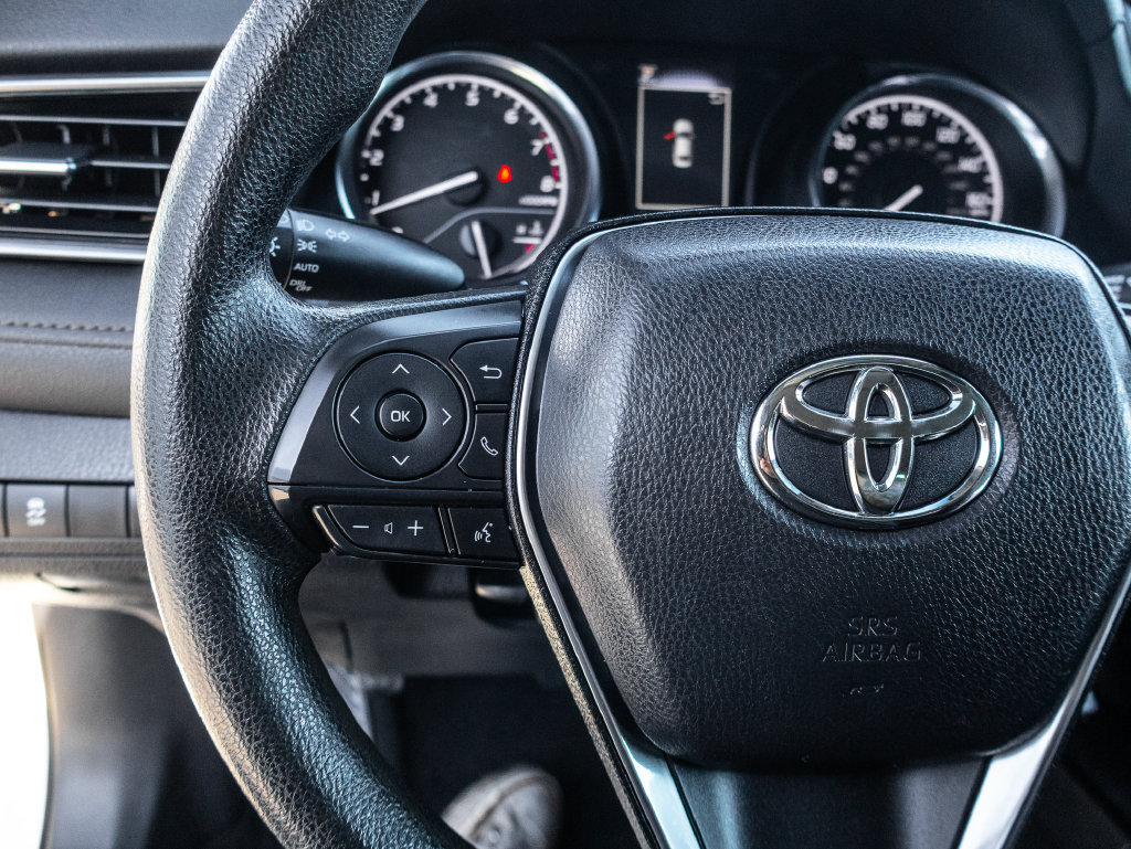 Used 2019 Toyota Camry LE FWD image 30