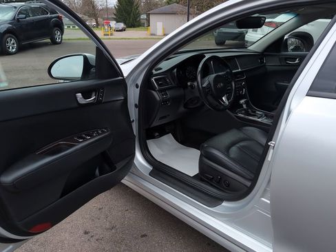 Used 2018 Kia Optima EX w/ Premium Package FWD image 12