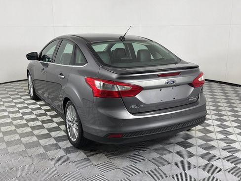 Used 2014 Ford Focus Titanium FWD image 7
