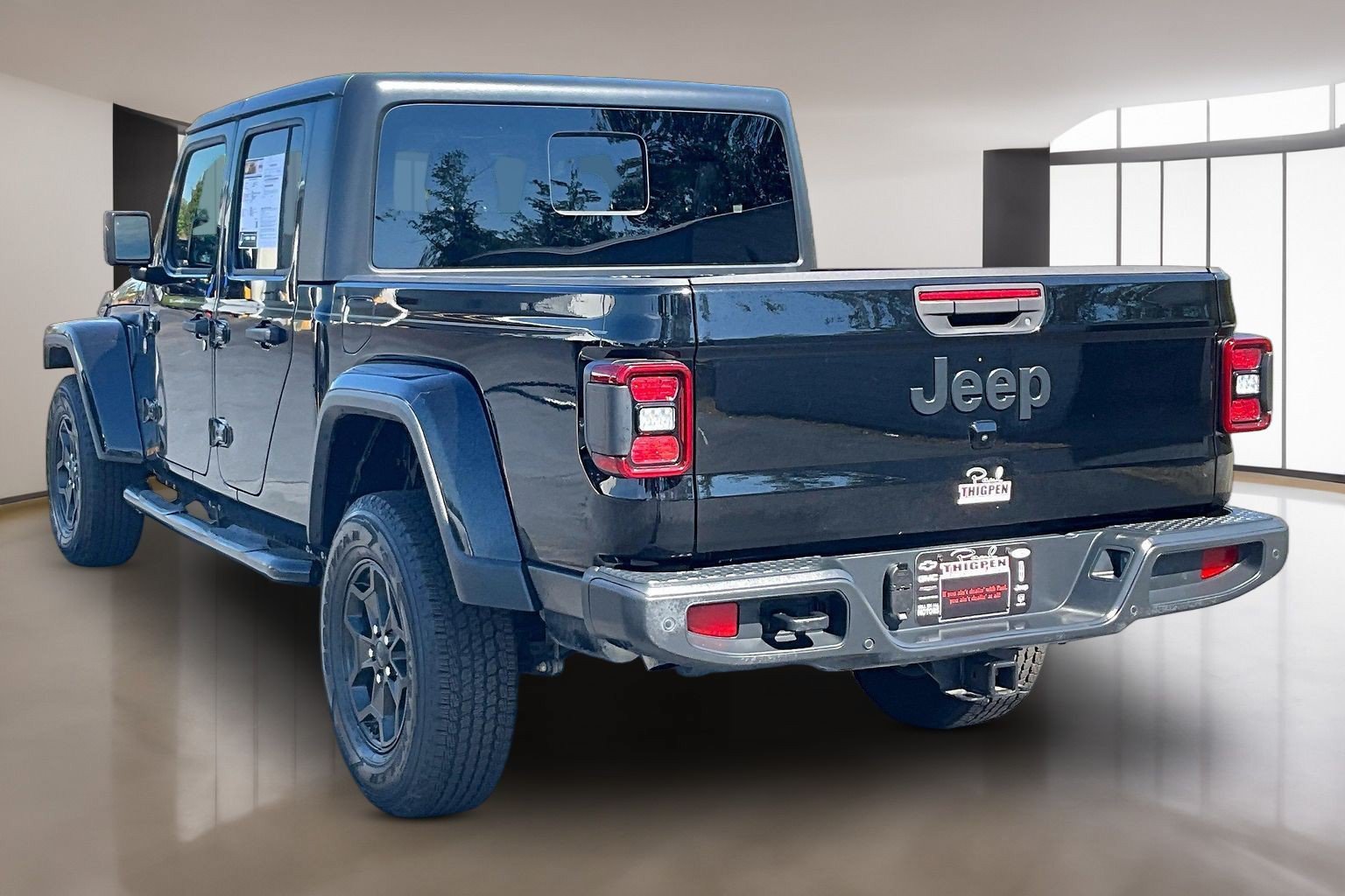 Used 2021 Jeep Gladiator Sport AWD/4WD image 5