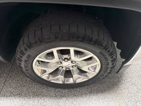 Used 2017 GMC Sierra 1500 SLT w/ SLT Premium Package AWD/4WD image 28