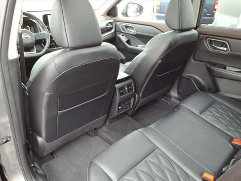 Certified 2023 Nissan Rogue Platinum w/ Platinum Premium Package image 14