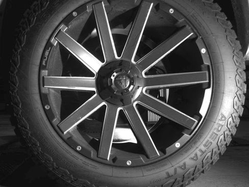 Used 2018 RAM 1500 Laramie w/ Convenience Group image 13