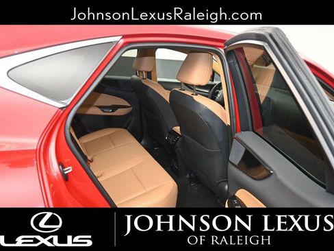 Used 2025 Lexus NX 250 FWD w/ Towing Package (2000 Lbs) image 11