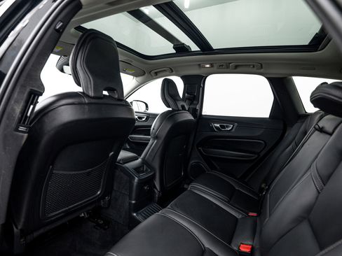 Used 2023 Volvo XC60 T8 Ultimate w/ Protection Package Premier AWD/4WD image 19