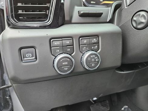New 2026 GMC Sierra 1500 AT4 w/ Technology Package image 18
