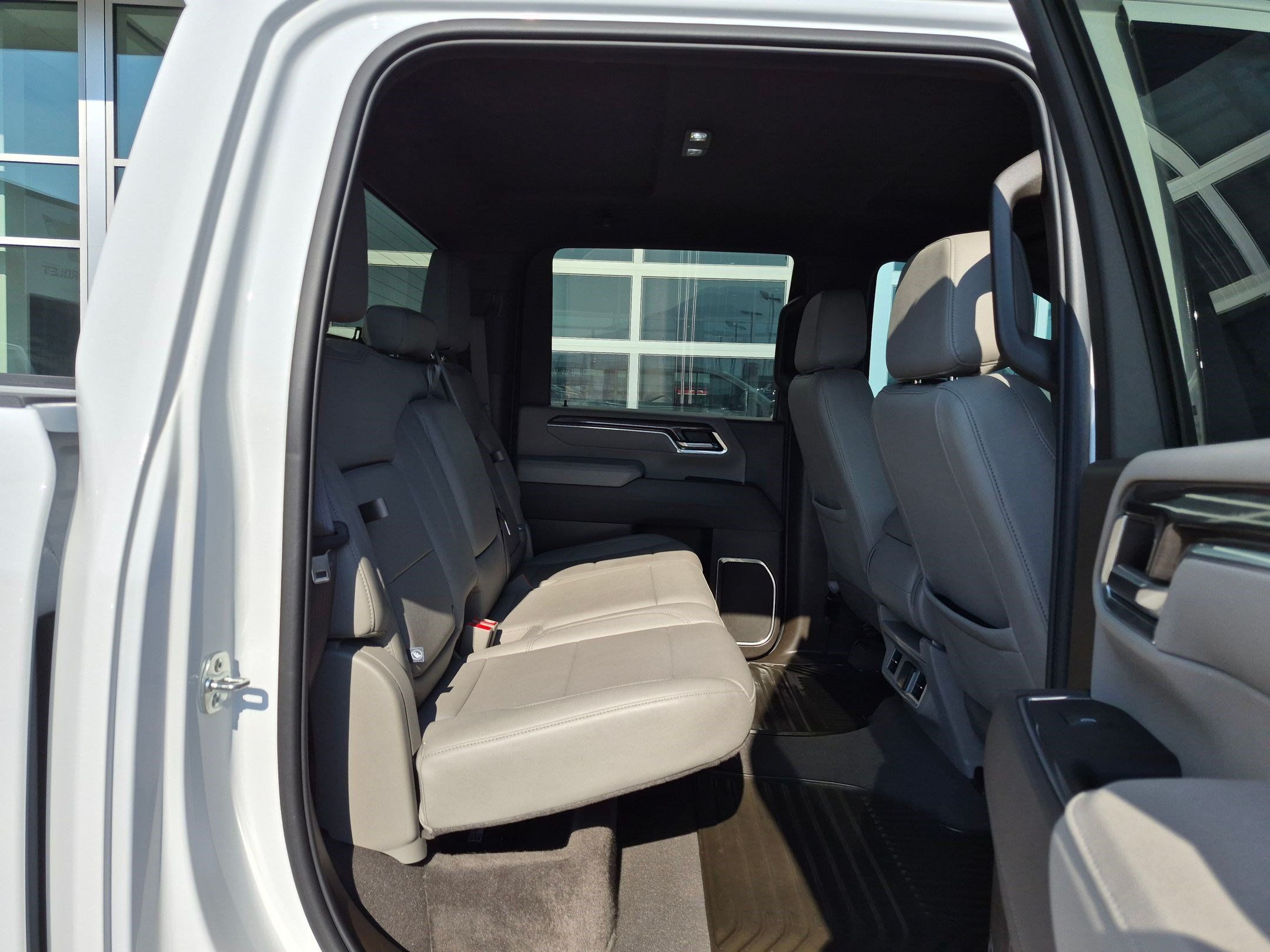 Used 2025 Chevrolet Silverado 3500 LTZ AWD/4WD image 30