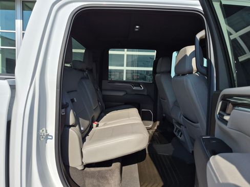 Used 2025 Chevrolet Silverado 3500 LTZ AWD/4WD image 30