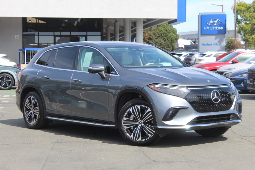 Used 2023 Mercedes-Benz EQS 450+ SUV image 1