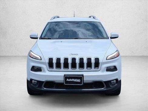 Used 2016 Jeep Cherokee Limited w/ Luxury Group FWD image 2