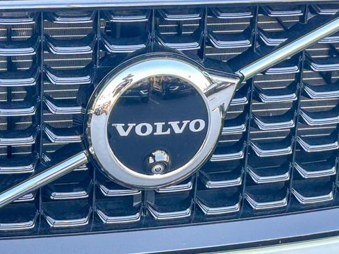 Used 2025 Volvo XC60 B5 Ultra w/ Protection Package AWD/4WD image 5